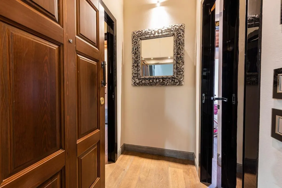 Apartment Cosy Suites In Glamorous Santo Spirito Plus Florence Italy