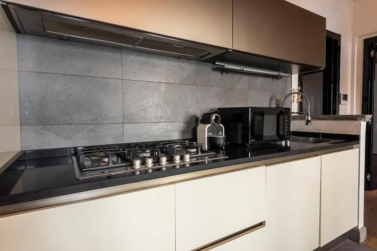 Apartment Cosy Suites In Glamorous Santo Spirito Plus Florence