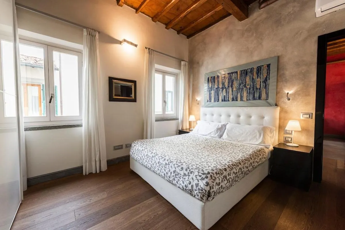 Cosy Suites In Glamorous Santo Spirito Plus Florence