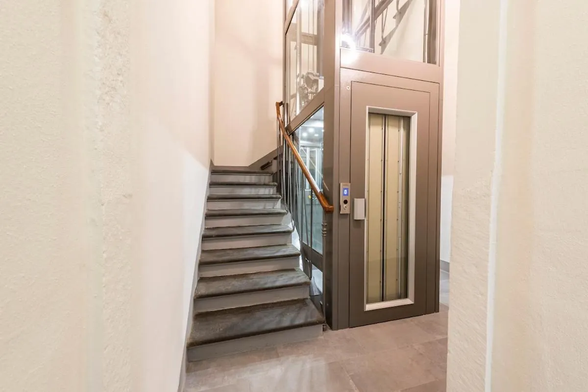 Cosy Suites In Glamorous Santo Spirito Plus Florence Apartment
