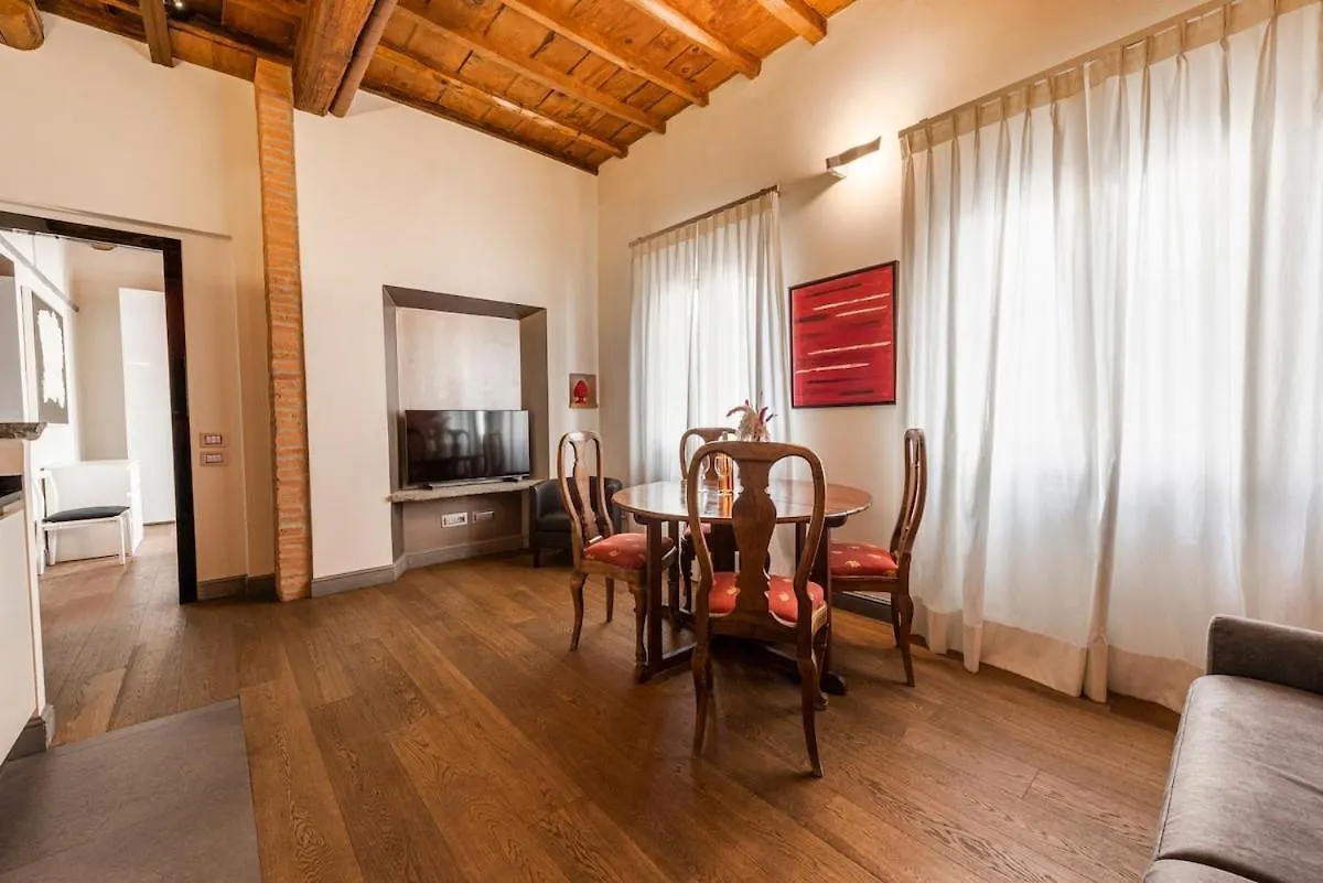 Apartment Cosy Suites In Glamorous Santo Spirito Plus Florence