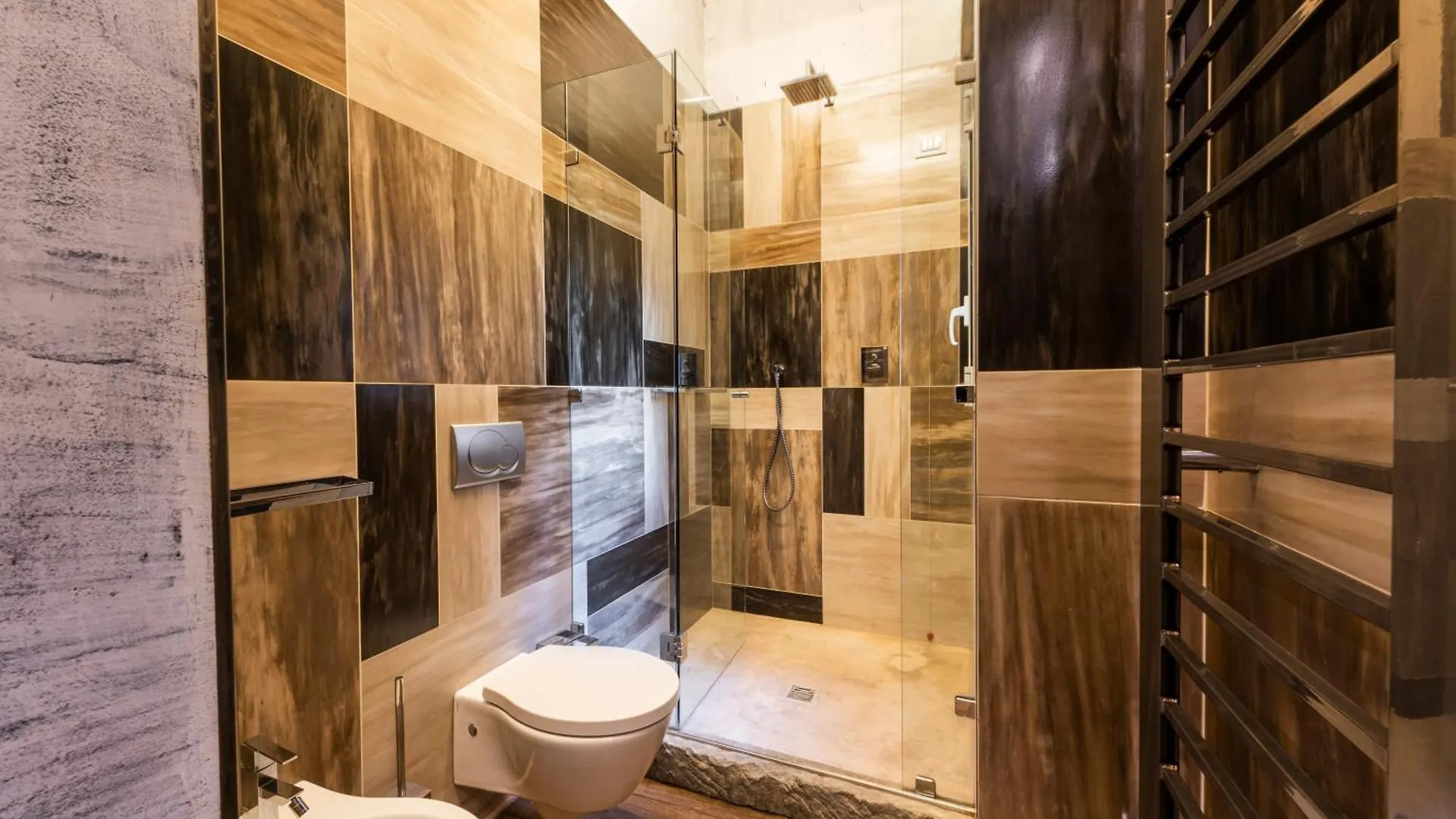 Cosy Suites In Glamorous Santo Spirito Plus Florence