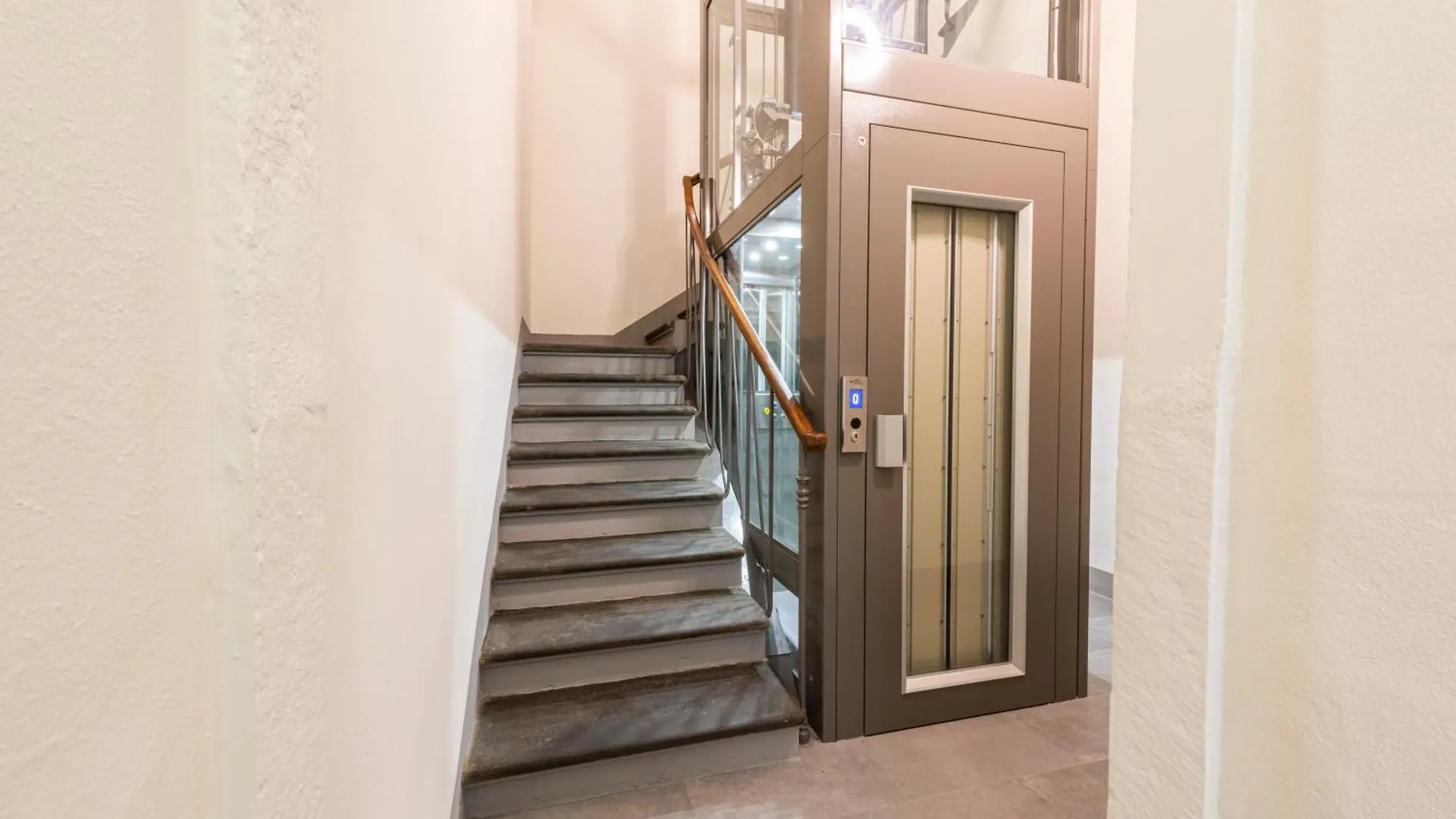 Cosy Suites In Glamorous Santo Spirito Plus Florencie